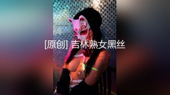 办公楼女厕全景偷拍蓝裙美女的多毛小嫩鲍