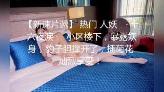 大师尾随偷拍吊带低胸裙气质美女..多次捂裙子仍被抄底骚丁字裤宽松白裙气质美女性感翘臀浅黄内夹成丁字裤