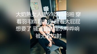   淫荡指数9分高颜值女神大战头套男，边插边用辣椒黄瓜爆菊，操的不够爽，电动伸缩假屌伺候，双洞齐插白浆四溅太骚了