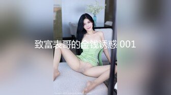   幸福小哥激情双飞颜值不错的小少妇，骚逼里面夹着鸡巴自己主动抽插，小哥忙着吃奶子，轮流爆草姐妹互动自慰