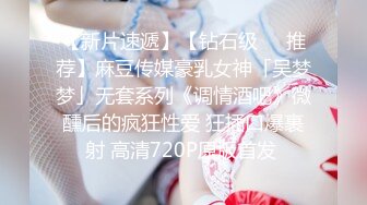 19可爱良家嫩妹妹，邻家妹妹型，较小身材，白皙粉嫩小穴，摆弄各种姿势，很听话，张开双腿一顿操