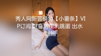 疯狂大美妞性感纹身全程露脸极限扯逼，驴鸡巴长的道具插进骚穴都能顶到胸，拳交抠穴，大粗顶号巨乳一插到