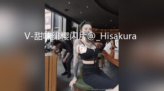 国产小妹被老外干了，全程露脸伺候老外大鸡巴口交，无毛白虎逼真是欠操还很骚，让小哥无套蹂躏射在肚子上