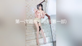 【新片速遞】173音乐系女友，网格黑丝趴在床上，水多的小馒头鲍鱼，后入夹得鸡巴太紧了，一分钟就射得淫穴满满！