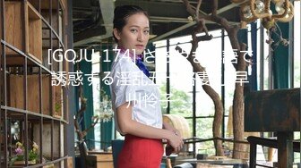 【新片速遞】 清纯甜甜小美女娇嫩风情顶不住刚到酒店就抱住亲吻吸奶，看着身材娇小玲珑却前凸后翘性趣大发啪啪肆意冲击【水印】[1.82G/MP4/36:27]