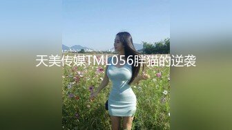 美女如云商场前后景偸拍超多气质漂亮小姐姐方便，脸逼同框，清纯美女排卵期逼上挂了好多分泌物不小心还蹭手上了