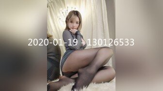 潜入商场女厕偷拍很清秀的美少妇笑起来真漂亮