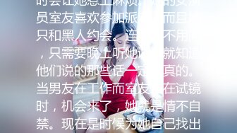 最近疯传的清纯眼镜长腿系在女厕公然修洞无视身边上厕所的人一脸懵逼清洁大妈见过世面淡定无比