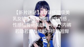   微胖丰满韵味少妇啪啪女上位无套操穴，半老徐娘很有味道，最后边打飞机一边深喉爆一嘴